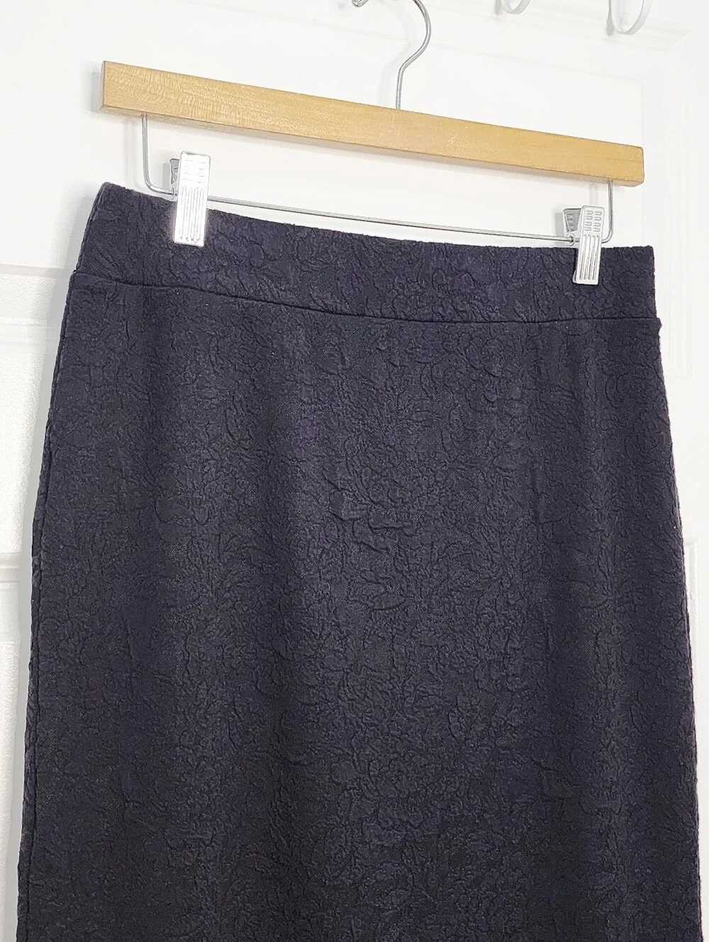 LOFT streamlined pencil